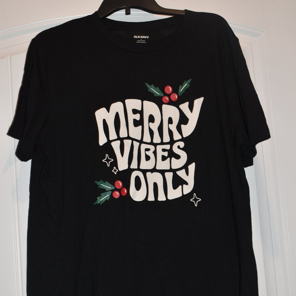 Old Navy Merry Vibes Only Christmas T-Shirt Size L